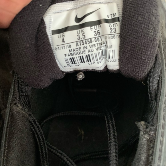 Shoes - Picture 4 of 4